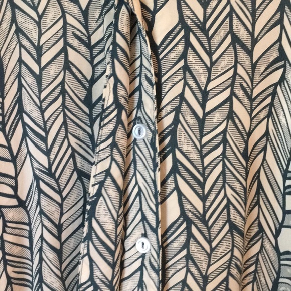 Waverly Grey Patterned Top - Picture 3 of 5